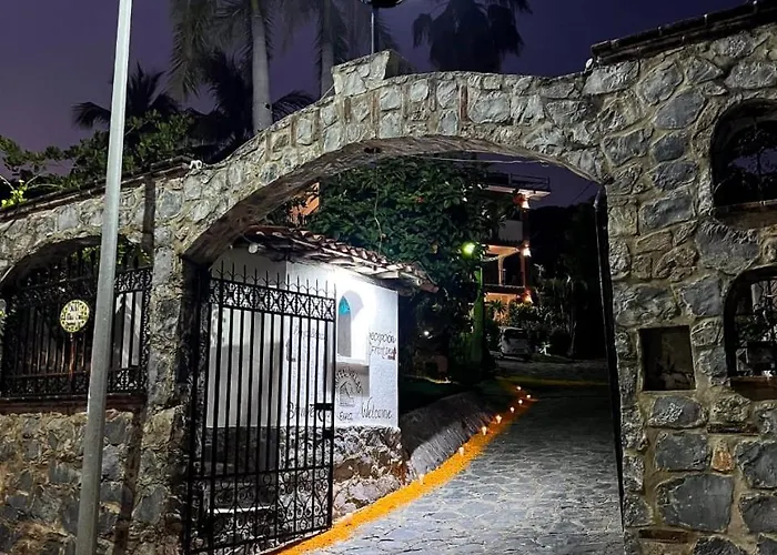 Ema Zihuatanejo