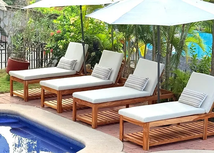 Ema Zihuatanejo